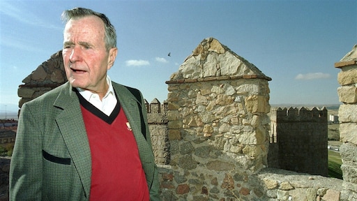 Trump zal uitvaart oud-president Bush sr. bijwonen