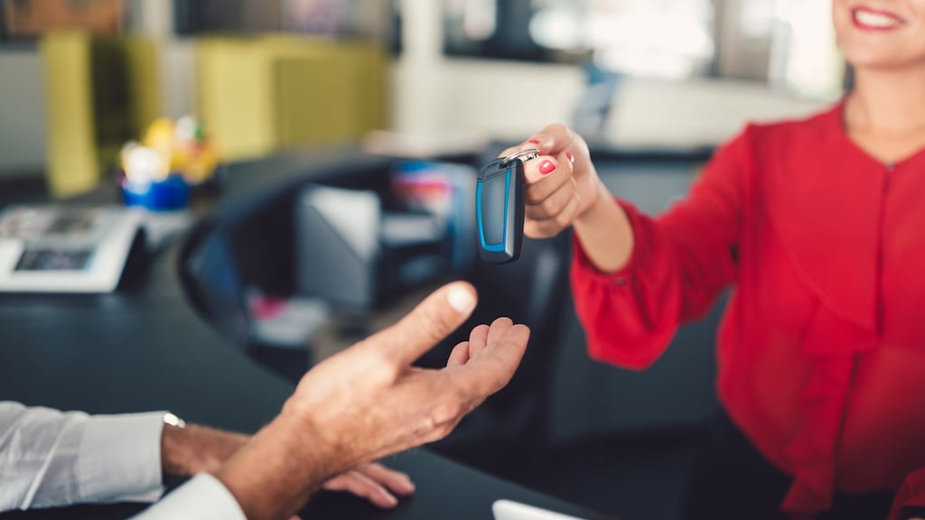 Oplichting door buitenlandse autoverhuurders neemt toe: zo voorkom je dat