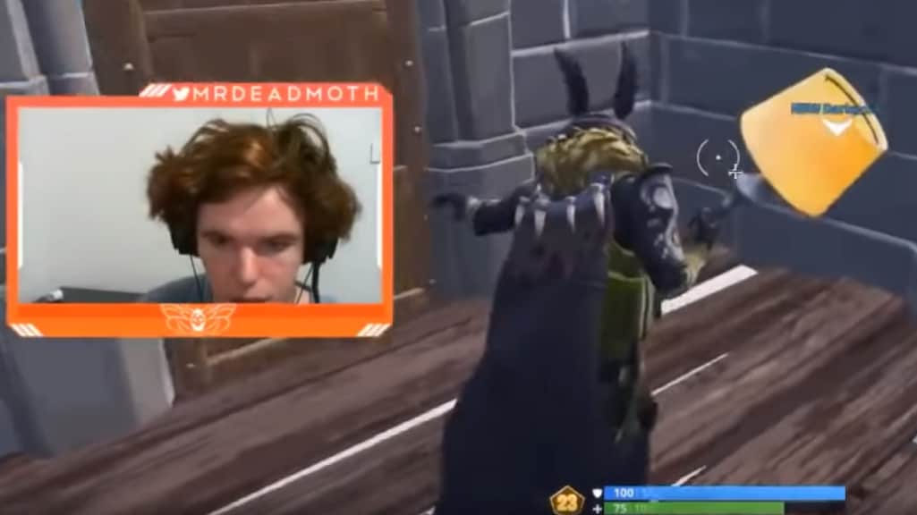 De Fortnite-speler tijdens het spel.