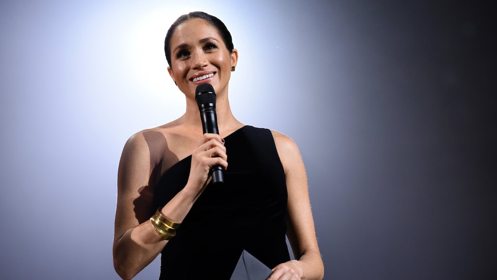 Meghan Markle showt prachtige babybump