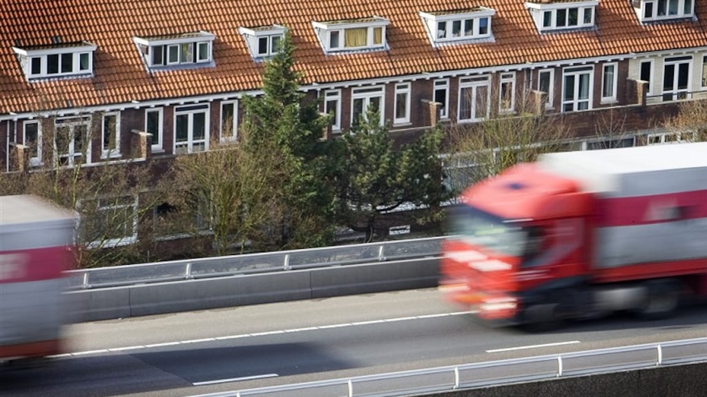 Geheime kabinetsnotitie: verlagen maximumsnelheid goed voor bouw 75.000 woningen