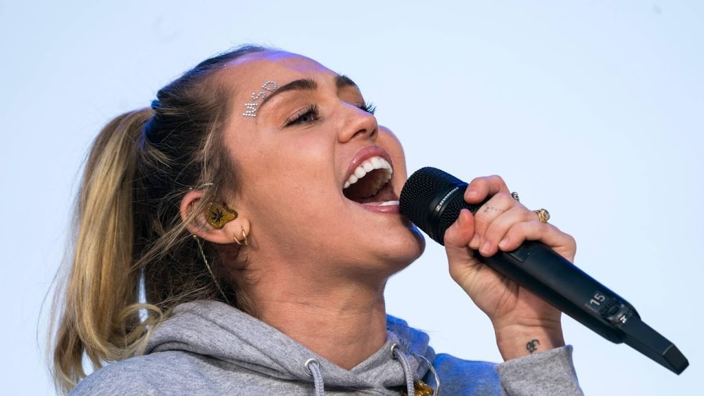 Miley Cyrus: 'Mijn relatie is uniek'