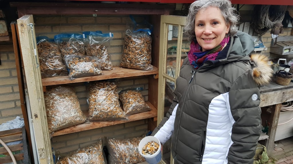 Bernadette raapte 40.000 peuken in een halfjaar: 'Ik heb ze allemaal bewaard'