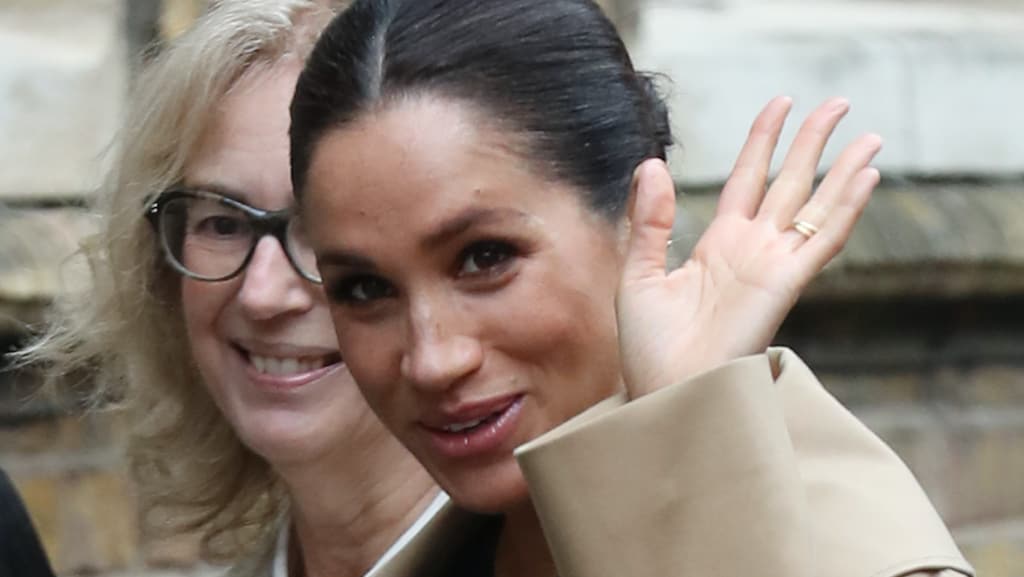 Zwangere Meghan Markle nog hard aan het werk