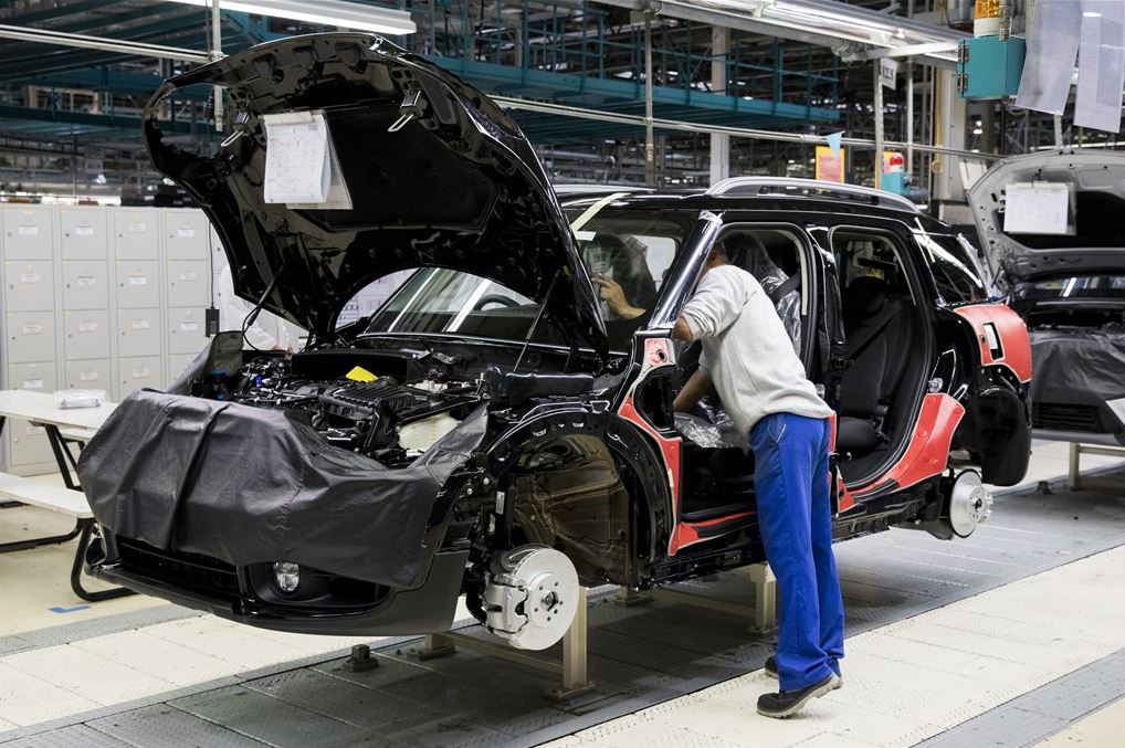 VDL Nedcar sluit voor maand de deuren, 5000 werknemers thuis