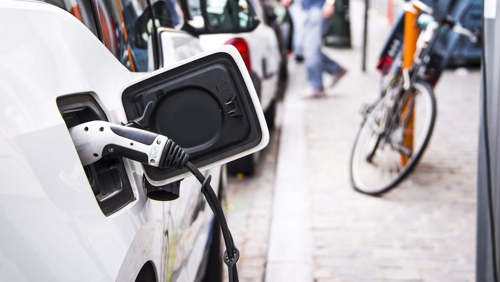 Elektrische auto steeds populairder, ook bij particulieren