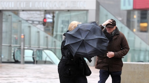Harde wind en fikse buien tijdens Dodenherdenking en Bevrijdingsdag
