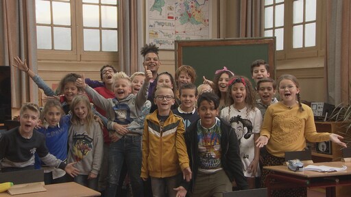 Ronnie Flex vraagt Katja Schuurman op date