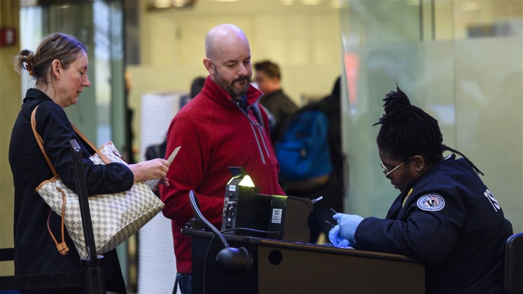 Geen deal over eind shutdown, weer geen salaris ambtenaren VS