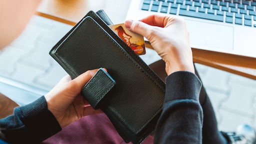 Niet zo snugger: een op vijf gebruikers bewaart pincode bij creditcard