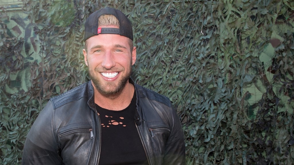 Intieme gesprekken Alex Maas gelekt: 'Afspreken kan, foto's niet'