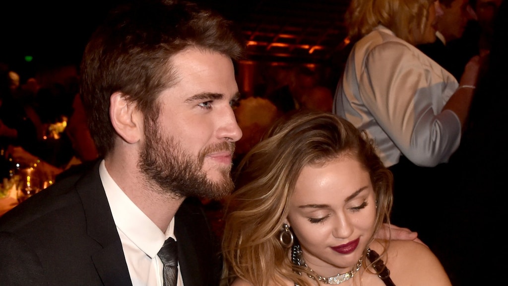 Miley Cyrus nu officieel mevrouw Hemsworth
