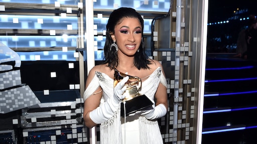 Cardi B schrijft geschiedenis tijdens Grammy’s