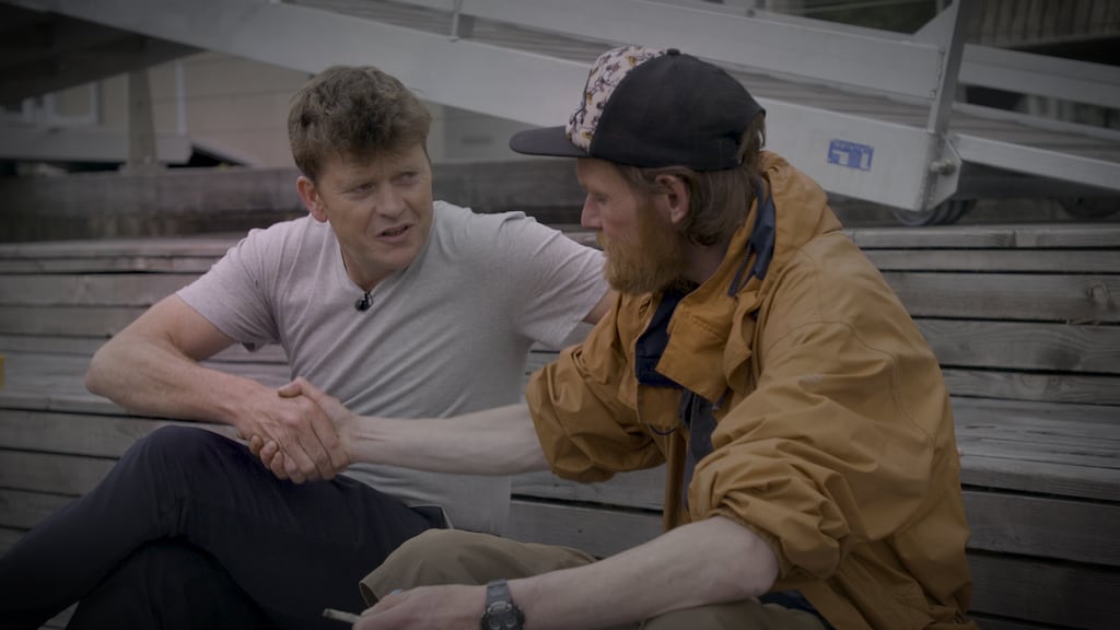 Prachtmens: Beau verrast dakloze met ontbijtje