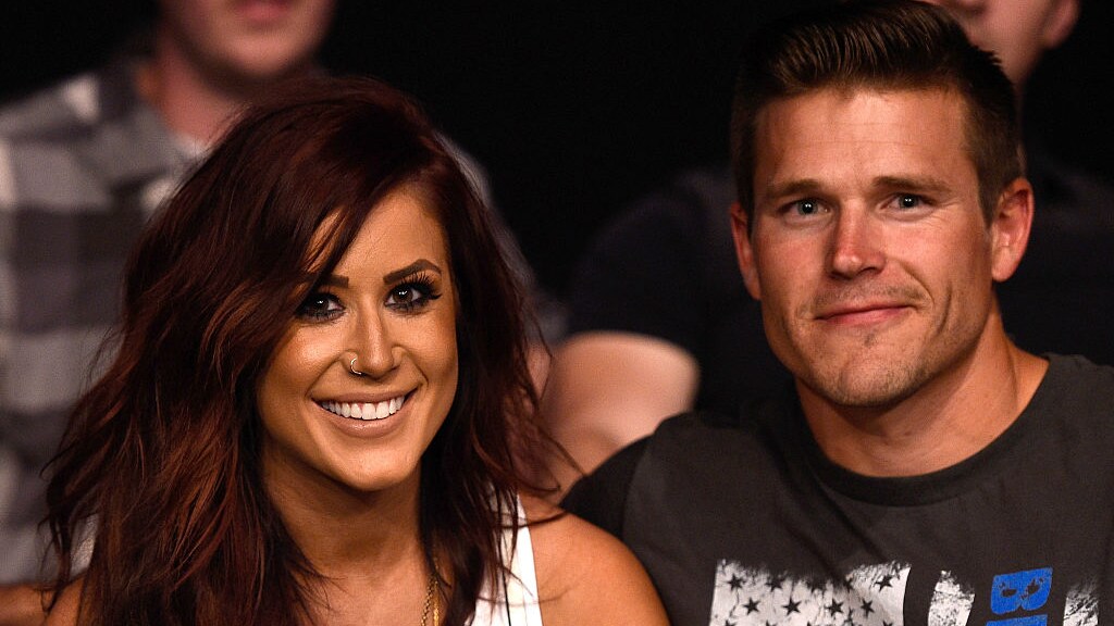 Teen Mom- ster Cole emotioneel om operatie zoontje