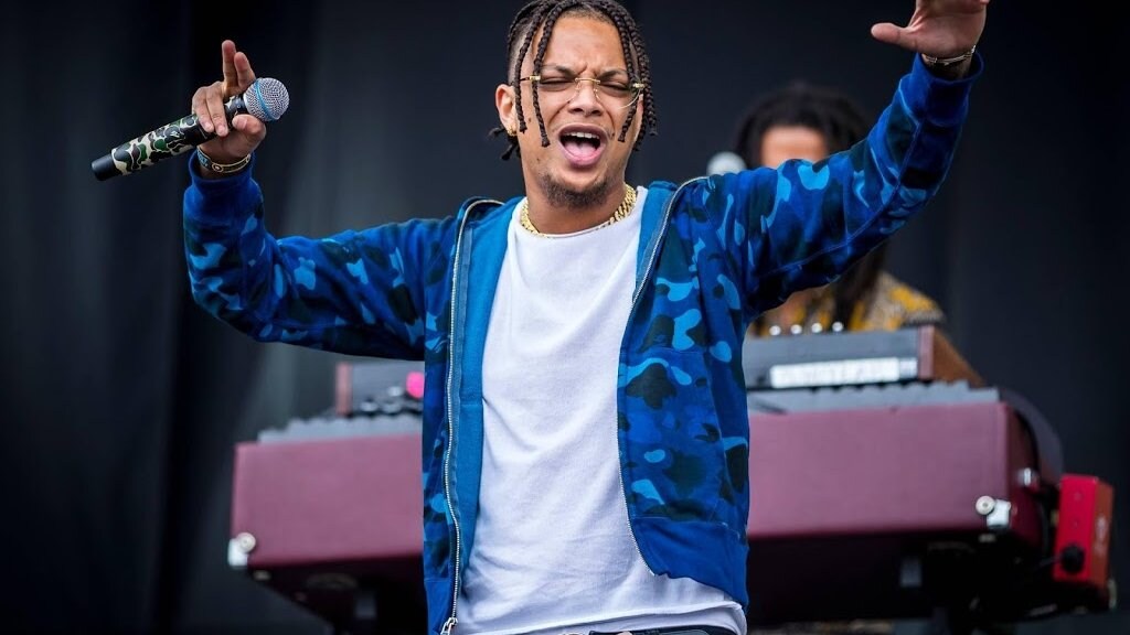 Aha! Zo brak Ronnie Flex zijn arm