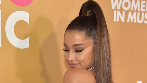Ariana Grande stoot Selena Gomez van de troon
