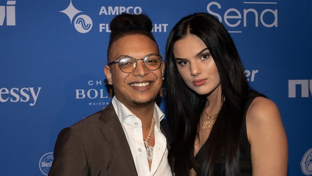 Ronnie Flex snoert haters Famke Louise de mond