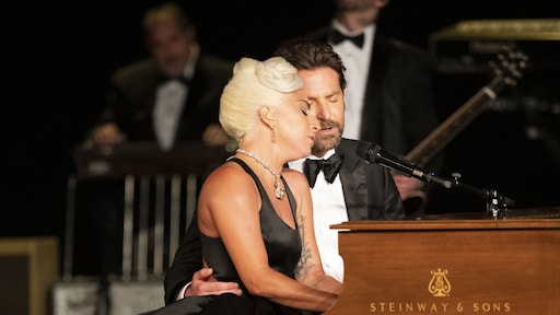 Jennifer Lopez sprak Bradley Cooper moed in voor optreden Oscars