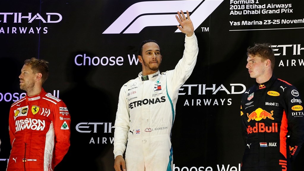 Lewis Hamilton gespot met Nederlands model