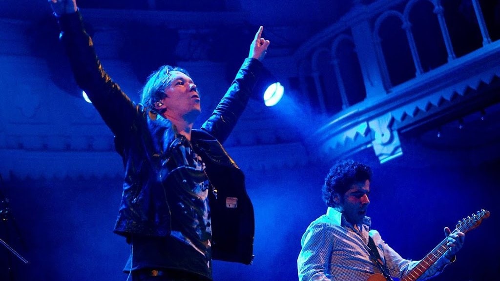 Van Dik Hout viert 25-jarig jubileum in Carré