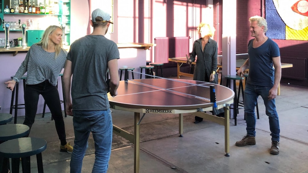 Er is ook een ronde tafel bij de Ping Pong Club in Utrecht.