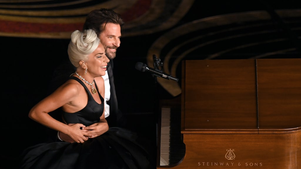 Lady Gaga en Bradley Cooper op 1 in Billboard Hot 100