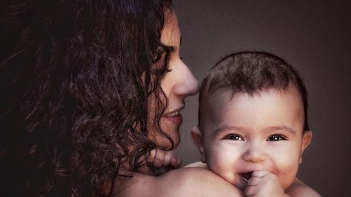 Toprak toont voor het eerst haar kindje (en we zijn verliefd)