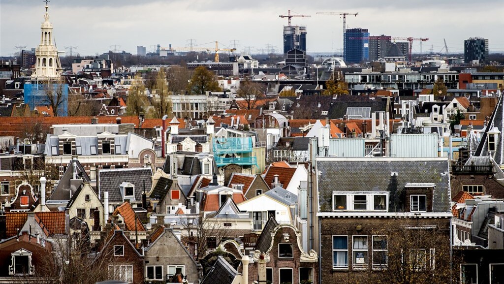 Amsterdamse huizen in middensector krijgen maximumprijs
