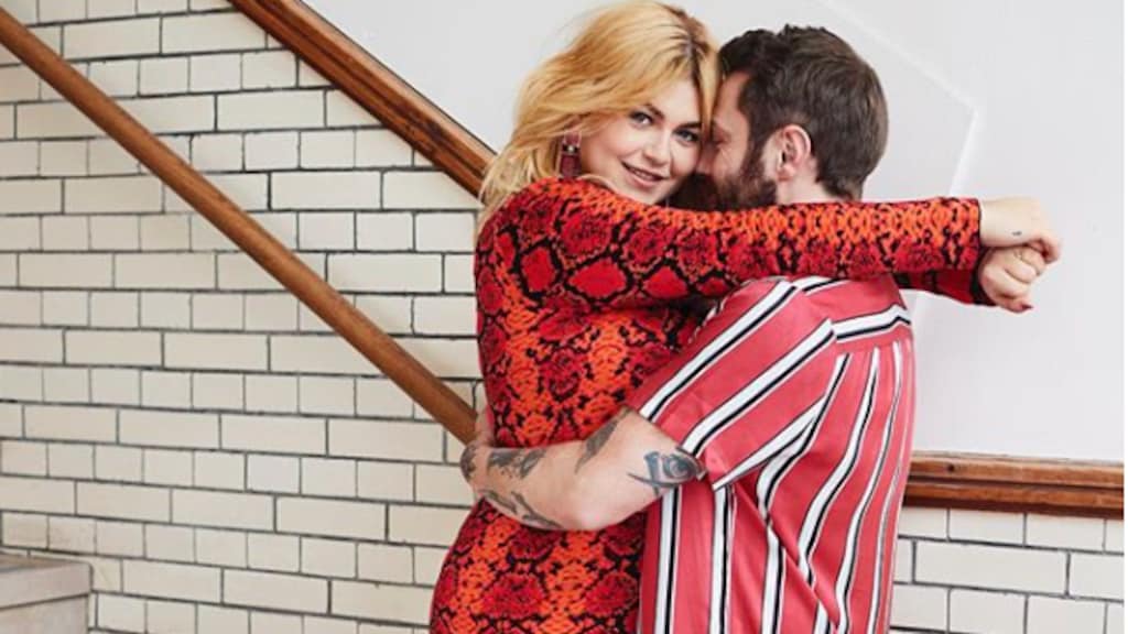 Erik Zwennes brengt ode aan lief Roxeanne Hazes