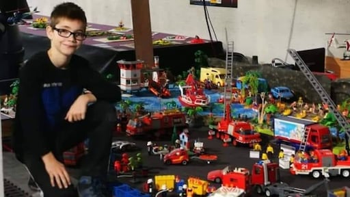 Jayden (12) verliest Playmobil-verzameling bij ongeluk: speelgoedwinkel begint actie
