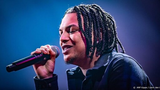 Dochtertje Ronnie Flex heeft nu al eerste diploma