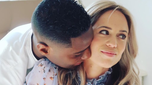 Nienke Plas klaar voor het altaar