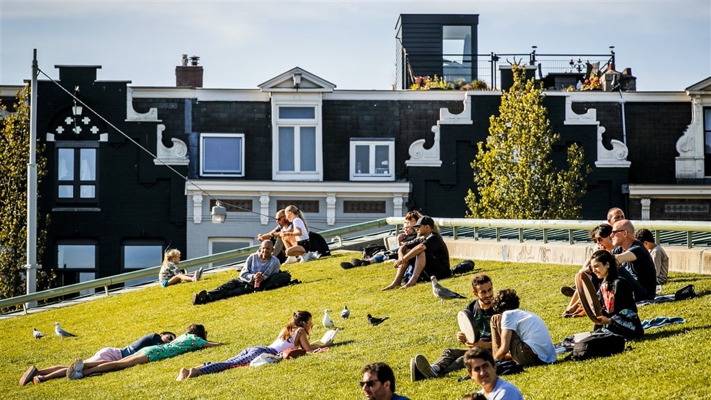 Nederland in top 5 van gelukkige landen, dus we mogen best wat minder klagen