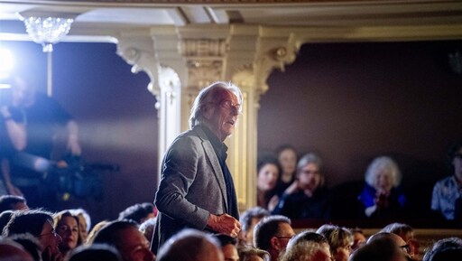 Freek de Jonge ervoer veel steun uit zaal na statement boekenbal