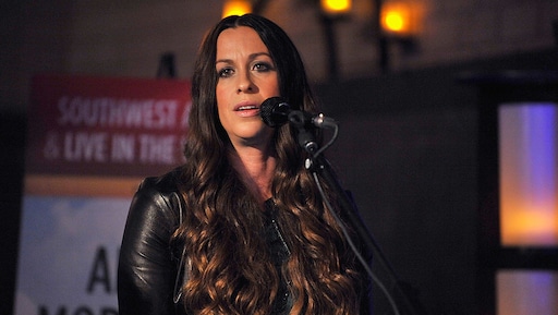 Alanis Morissette in verwachting van derde kind