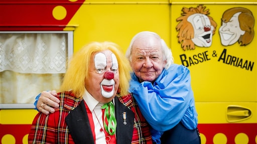 Bassie en Adriaan plaatsen verloren aflevering op YouTube