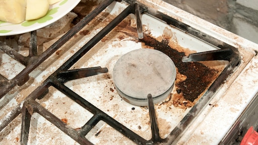 Muizenurine en maden bij de barbecue: dit zagen inspecteurs bij vieze restaurants