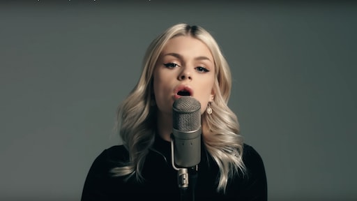 Wow! Davina Michelle rockt nummer van Mabel