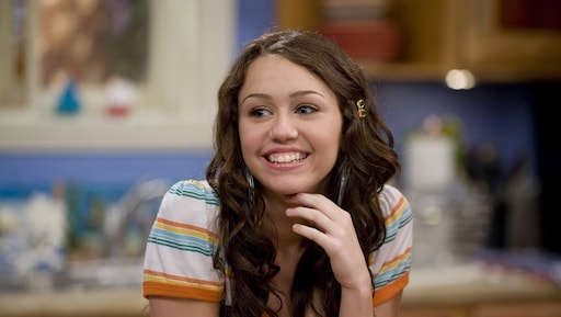 Kledingstukken Hannah Montana geveild voor goed doel