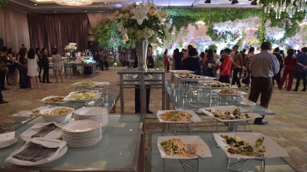 Een bedorven bruiloft: bruid Anne werd ziek van haar eigen huwelijksdiner