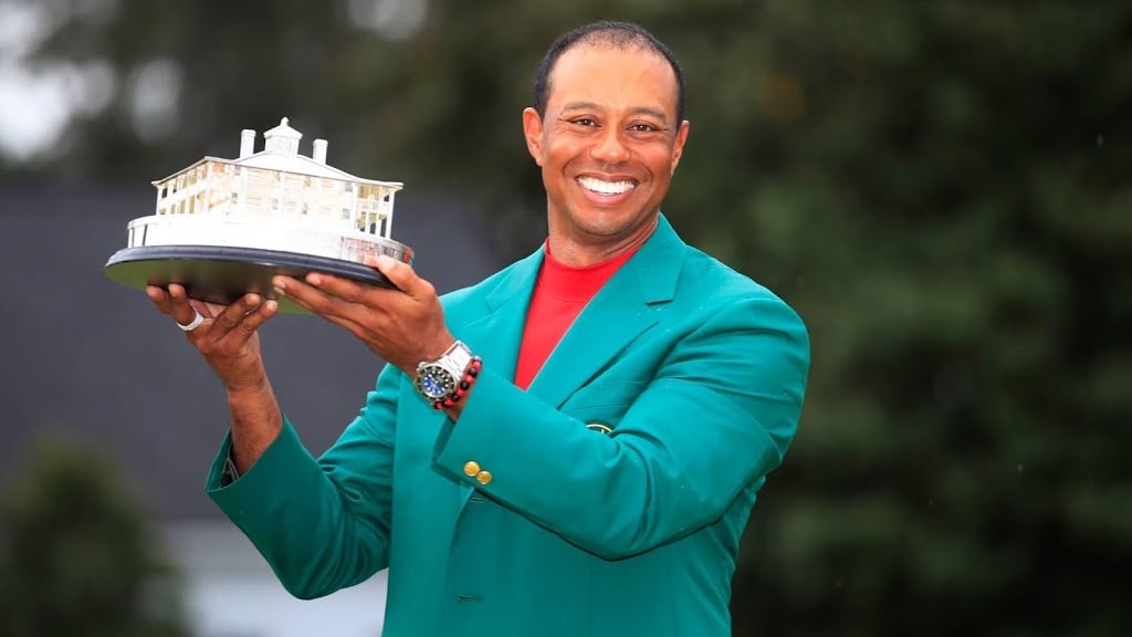 Celebs overspoelen Tiger Woods met liefde na winst