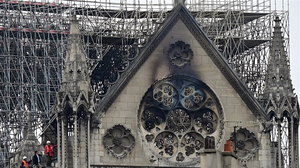 Kunstwerken Notre-Dame worden overgebracht naar Louvre