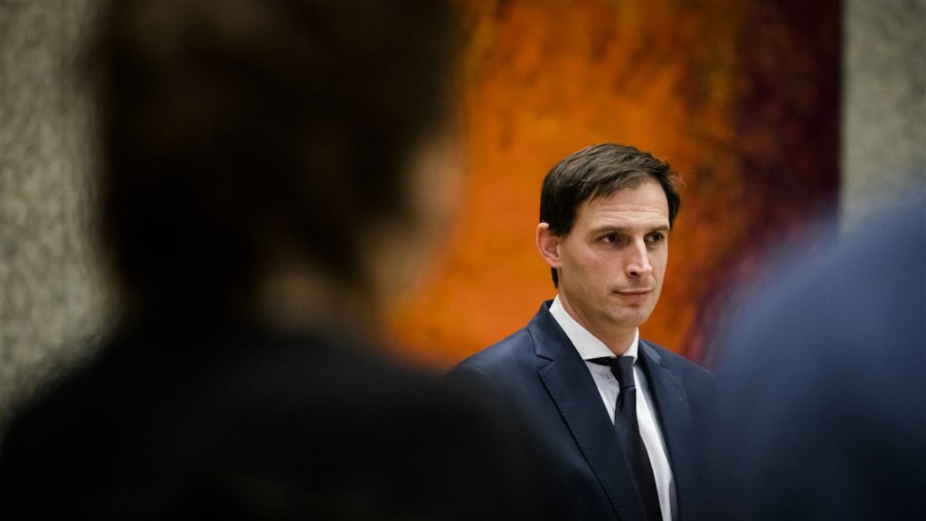 Hoekstra: steunmaatregelen 'best mogelijke antwoord' op crisis
