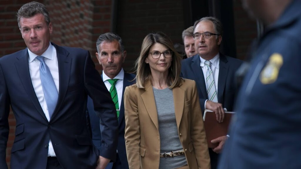 Lori Loughlin wil bewijsmateriaal van FBI zien
