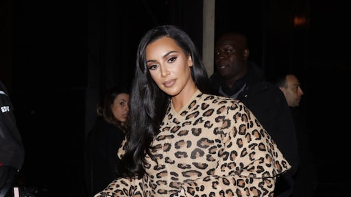 Whut? Kim Kardashian viert babyshower met wiet