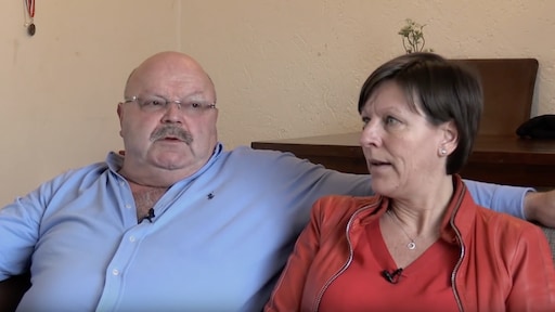 Kijkers Steenrijk, Straatarm vallen over 'onsympathiek stel'