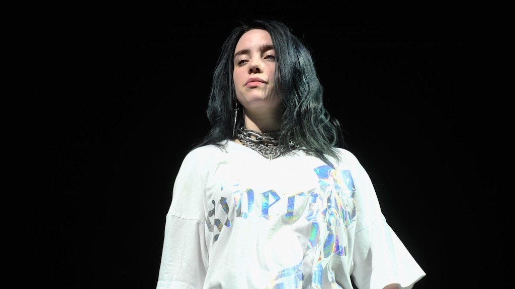 Billie Eilish vraagt fans handen thuis te houden