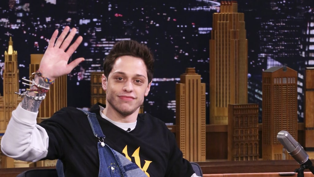 Pete Davidson loopt kwaad weg bij optreden