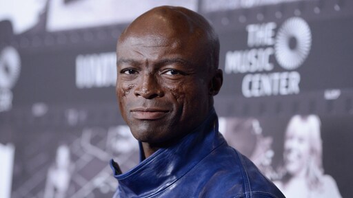 Zanger Seal ziet relatie met Charlize Theron wel zitten